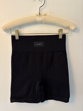 LÉBOD Ribbed High-Waist Bike Shorts in Black